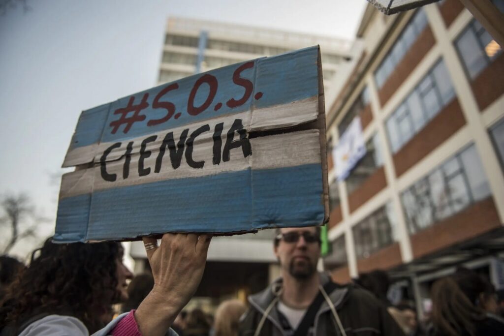 Advierten que con Milei, el CONICET ya perdió casi el 12% de su planta, entre investigadores, becarios, personal de apoyo y administrativos