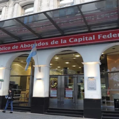 La Justicia reconoció el amparo colectivo del Colegio Público de Abogados de Capital Federal contra la reforma laboral pero rechazó acumular la causa con la CGT
