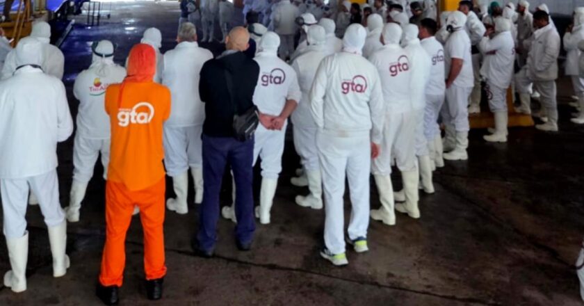 Trabajadores de Granja Tres Arroyos endurecen el reclamo y activan el fondo de huelga