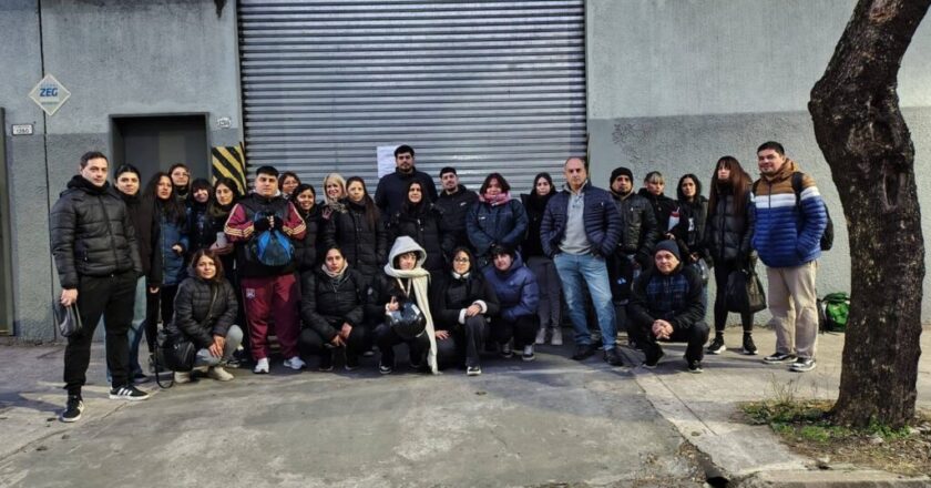 Denuncian un lockout patronal del nuevo propietario que cerró sin aviso la textil Khamsin de Vicente López
