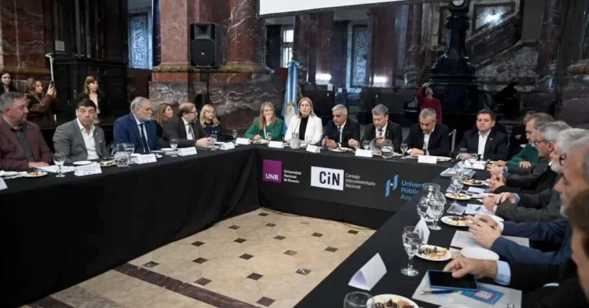 Rectores y gremios universitarios esperan que el Gobierno anuncie una nueva recomposición salarial del 25% tras el fallo de la Corte