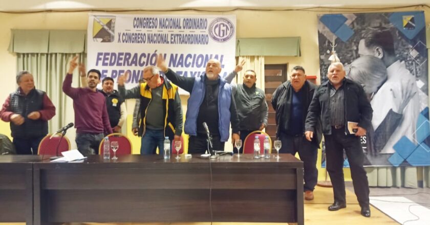 Miguel Ángel Soto asumió al frente de la Federación Nacional de Peones de Taxis tras el triunfo de la lista celeste en las elecciones de este viernes