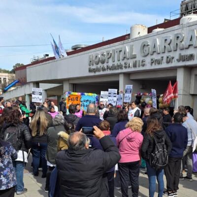 Duro informe de los trabajadores del Garrahan: «Gastan sumas millonarias en seguridad privada y un fondo de inversión, pero faltan prótesis y personal de enfermería»