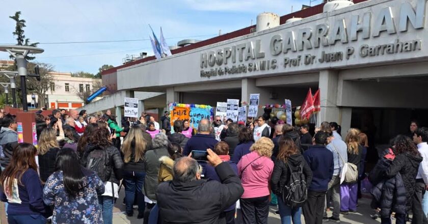 Duro informe de los trabajadores del Garrahan: «Gastan sumas millonarias en seguridad privada y un fondo de inversión, pero faltan prótesis y personal de enfermería»