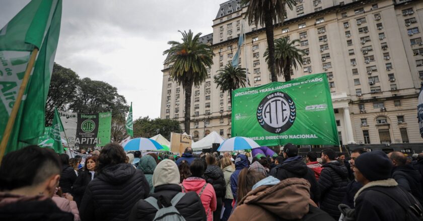 ATE realizó un paro en las Fuerzas Armadas, movilizó a Defensa y amenazó con extender las medidas de fuerza si no se atienden los reclamos