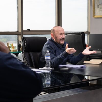 Gildo Insfrán se vuelve a diferenciar del Gobierno Nacional y anuncia un incremento salarial del 15% para estatales