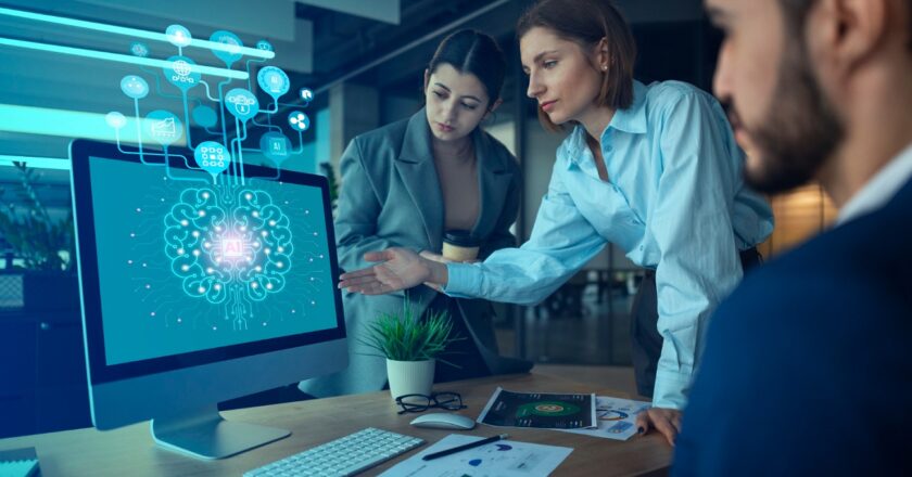 La Inteligencia Artificial en el Entorno Laboral: ¿Amenaza Real a la Ocupación o Aliado Estratégico para los Profesionales?