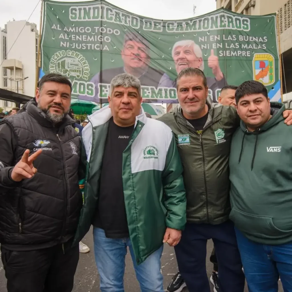 Pablo Moyano pidió una "reacción más fuerte en las calle" y a los dirigentes del peronismo "dejar de lado las diferencias para sacar a estos tipos"