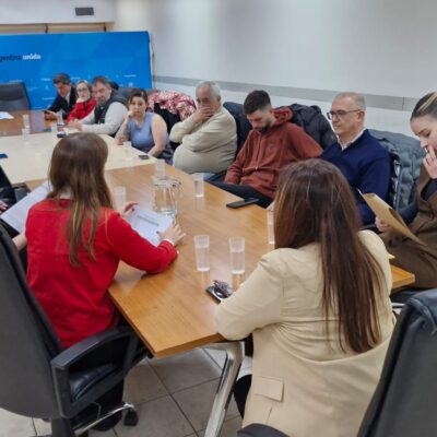 El Gobierno cerró la paritaria de estatales con «miniaumentos» hasta fin de año y un único bono de 80 mil pesos: ATE amenaza con paralizar todo