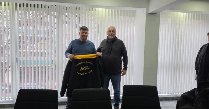 Cristian Jerónimo recibió al gremio de peones de taxis y avanzan en un frente común con la CGT para regular las aplicaciones de transporte