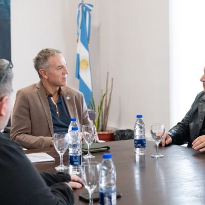 Tras la recomendación de la OIT, los remiseros se reunieron con Sola para avanzar en la formalización de las apps: «Tienen que contratar los autos y poner a la gente bajo convenio»