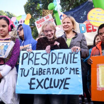El Gobierno suspendió los pagos de discapacidad, algunos no cobran desde mayo: El lunes los profesionales frenan tratamientos y movilizan
