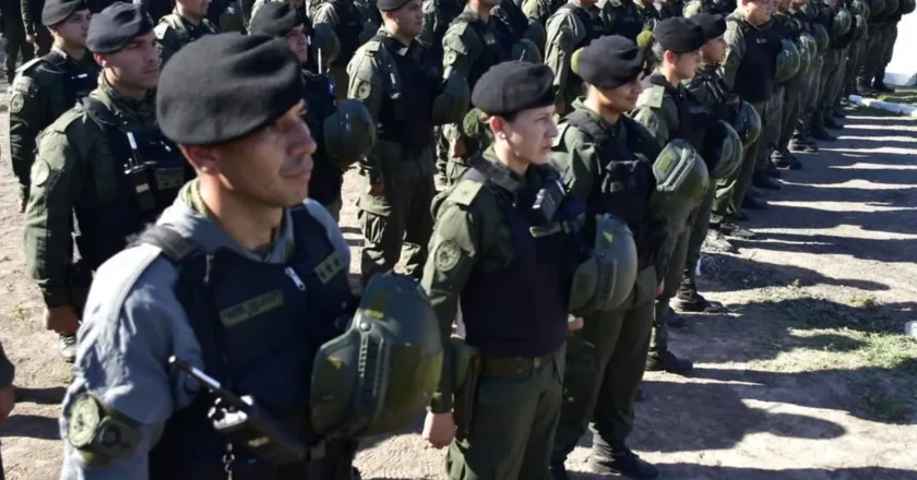 Desesperación en las fuerzas de seguridad: cinco cuerpos convocaron a marchar al Edificio Centinela para reclamar salarios