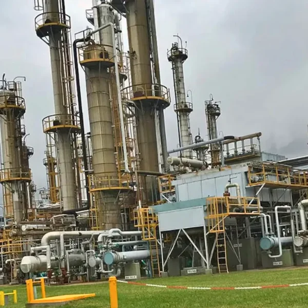 Pampa Energía consumó el cierre de la única planta productora de caucho sintético del país: «Casi 100 compañeros tuvieron que agarrar el acuerdo»
