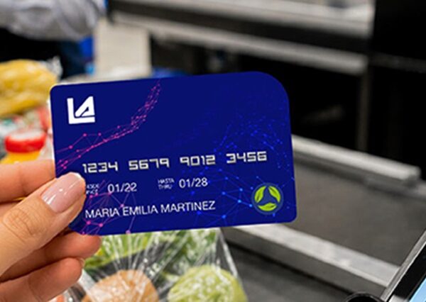 Por la caída de las ventas y el aumento de la morosidad en su tarjeta, empezaron los despidos en la cadena de supermercados La Anónima