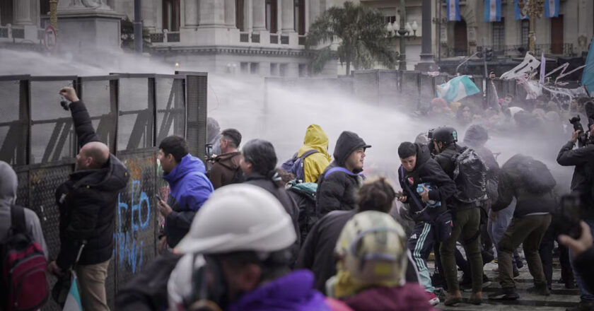 La CTA relevó los casos de represión en el Congreso: Más de 1.500 heridos y 29 detenidos en la protesta contra la Ley de Extranjerización de Tierras