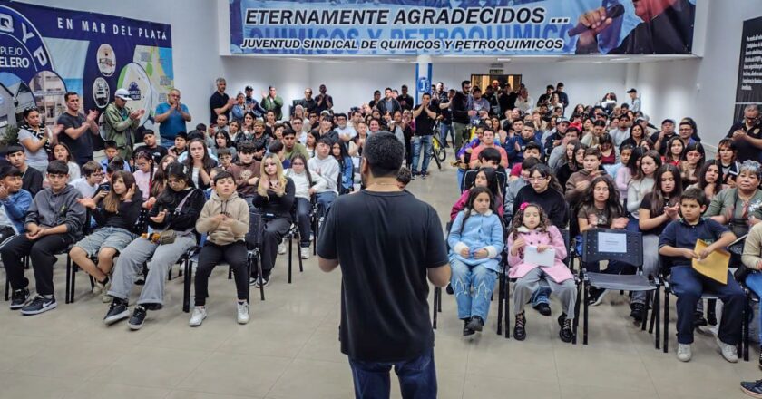 «Premiamos tu esfuerzo»: Químicos reconocieron a 75 hijos e hijas de afiliados por su destacado desempeño escolar