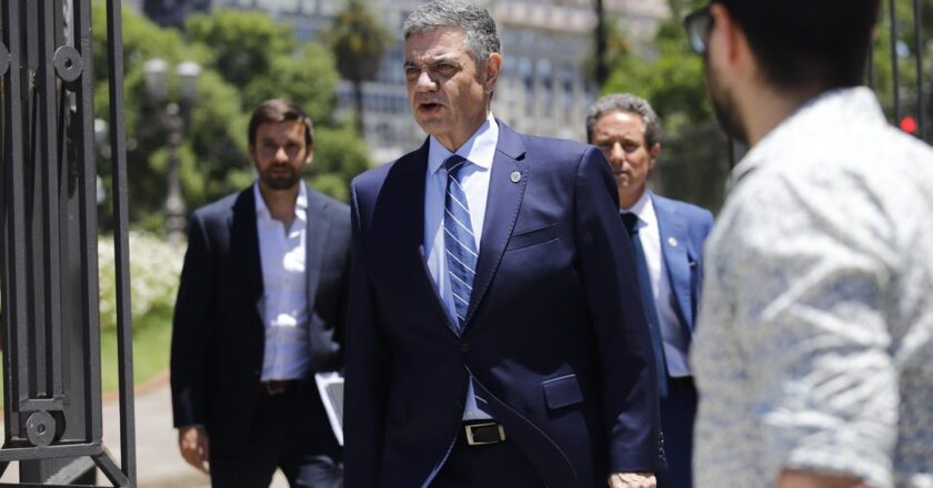 Los ingresos laborales de los porteños cayeron 6,9% y el pluriempleo ya supera el 13%