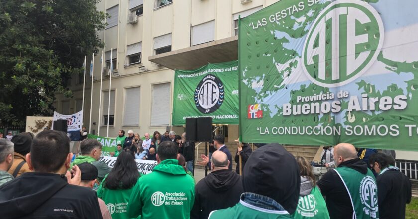 ATE protestó en Fabricaciones Militares para rechazar el intento de privatización