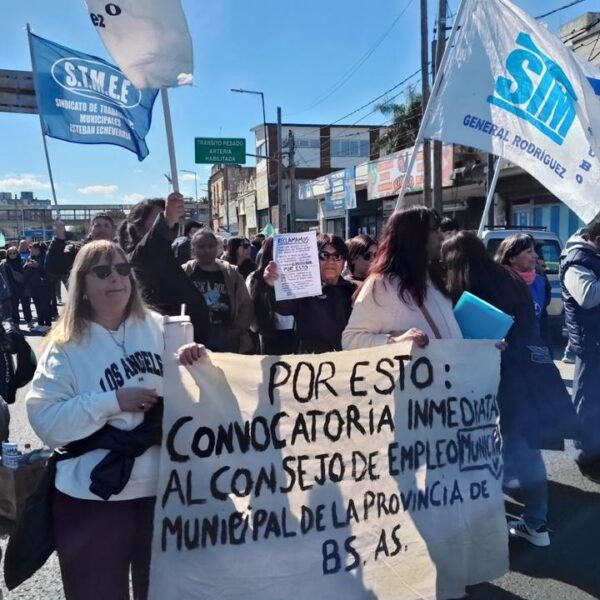 FeSiMuBo redobló la presión en Ituzaingó con un corte en Avenida Rivadavia