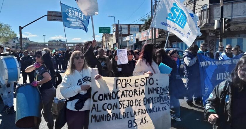 FeSiMuBo redobló la presión en Ituzaingó con un corte en Avenida Rivadavia