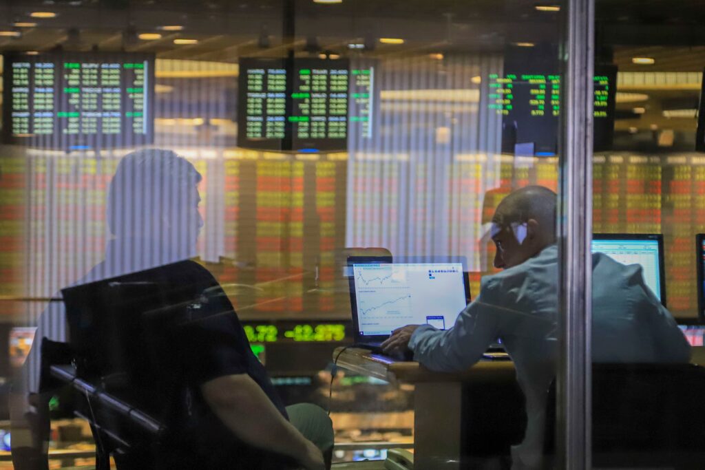 Según la UBA, ocho de los diez sectores económicos que más crecen en la Argentina no generan empleo