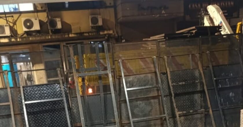 En medio de rumores de 600 despidos, el Gobierno mandó a vallar la sede de IOSFA y desde ATE hablan del «choreo» libertario