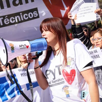 Trabajadores del Garrahan preparan una «marea blanca de la salud» para reclamar la extensión de la Emergencia pediátrica: «Tenemos el compromiso de diputados y senadores de la oposición»