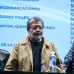 Como Moyano, Gerardo Martínez cerró una paritaria «libertaria» con aumentos por debajo del 2% para los trabajadores de la UOCRA