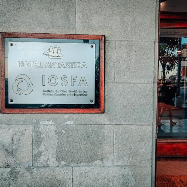 La disolución de IOSFA deja a 177 trabajadores de Mar del Plata en la incertidumbre: cierran dos hoteles y peligra una farmacia
