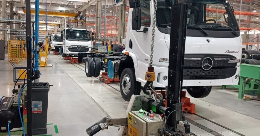 Upsra acordó la continuidad laboral y el reconocimiento de la antigüedad de los vigiladores en la planta Mercedes-Benz de Virrey del Pino