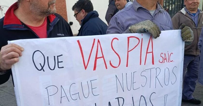 Vaspia apagó su último horno y autorizó a los trabajadores a vender el bronce que usaban de materia prima: les deben dos meses de salario