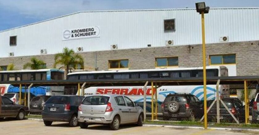Tras el fin de la producción nacional de la Amarok, dos autopartistas multinacionales cierran y una queda al borde
