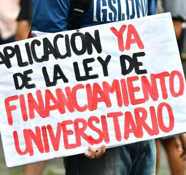 La Justicia intimó al Gobierno y le dio 5 días para actualizar salarios y becas y cumplir con la Ley de Financiamiento Universitario