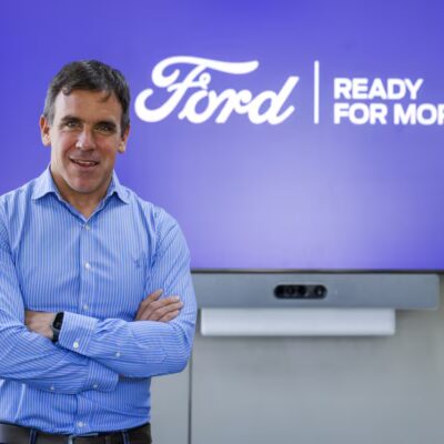 En medio del cierre de empresas del sector, el CEO de Ford avisó que las autopartes «podrían resultar más baratos si se importaran desde China»