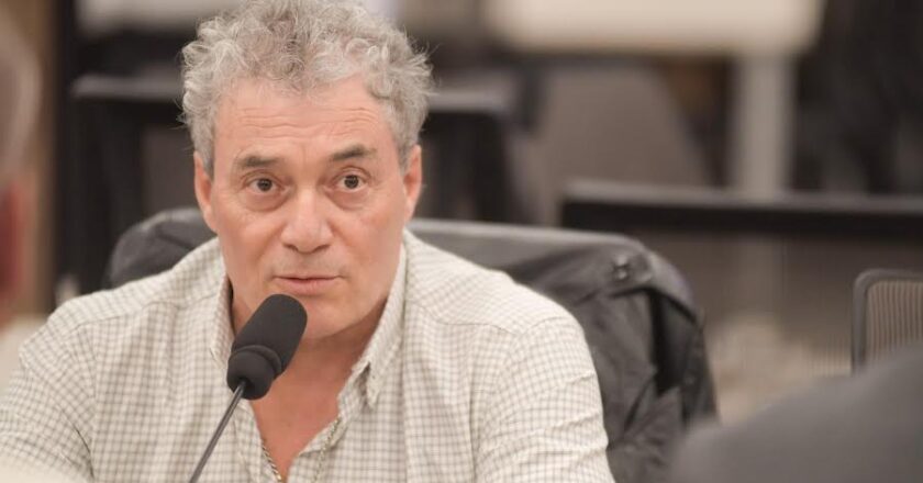 Remiseros fueron al Congreso y Alejandro Poli le exigió a Uber y DiDi «pagar impuestos y registrar trabajadores»