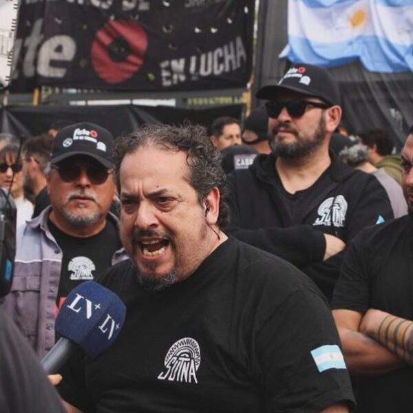 Trabajadores de FATE protagonizaron uno de los últimos spots de campaña de Lula: «Tomenló como que venimos del futuro»