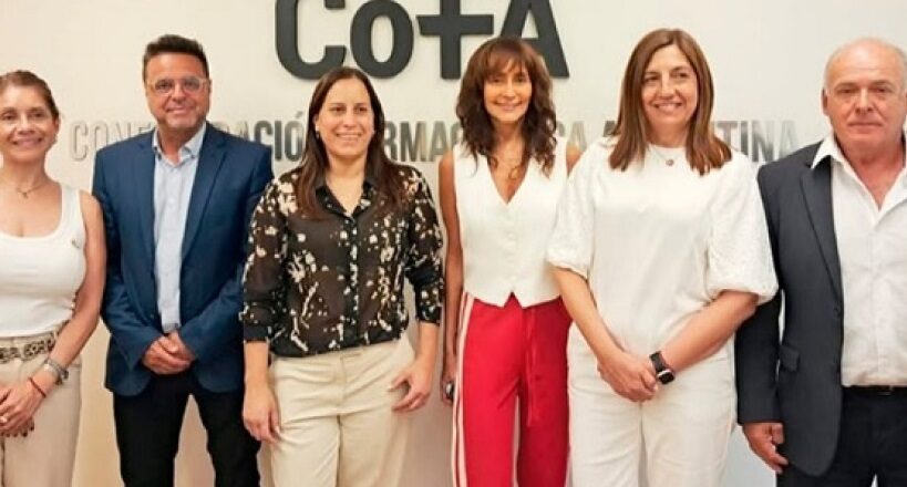 La Cámara Farmacéutica no acata el fallo judicial y se niega a encuadrar a los profesionales: «Se quieren robar los aportes. Vamos a la guerra con la COFA»