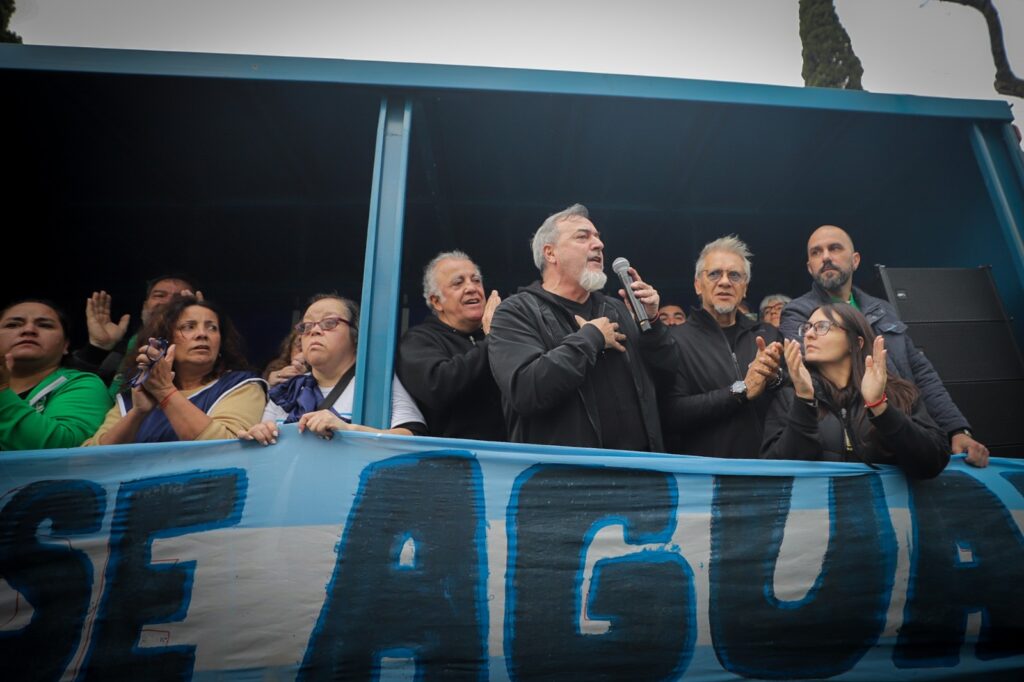 ATE fue a la Quinta de Olivos a rechazar los "despidos voluntarios" y el endeudamiento de 300 millones de dólares para financiarlo: "Es un negociado multimillonario"