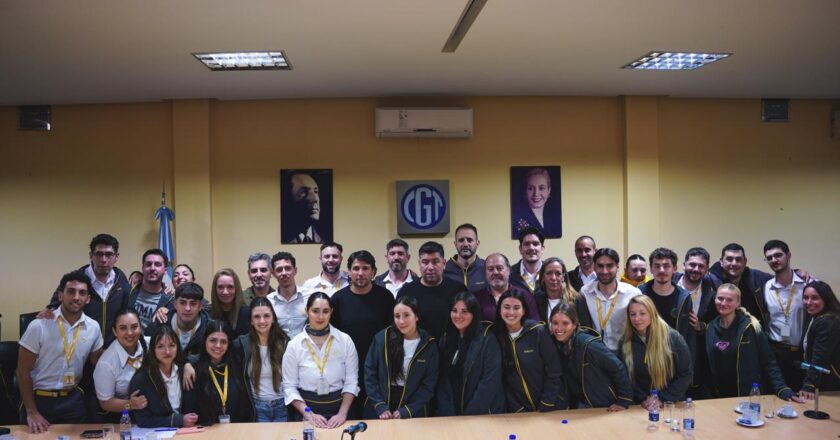Con el respaldo de la CGT, Aeronavegantes acompañó a los trabajadores de Flybondi: «No podemos permitir que un negociado deje a miles de familias en la calle»