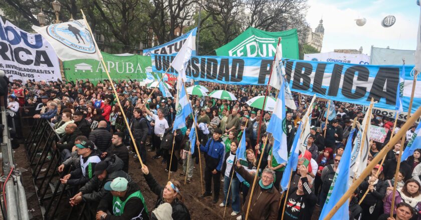 Tras la marcha universitaria, Docentes y Nodocentes redoblan el reclamo para que el Gobierno cumpla la ley de Financiamiento