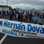 La Federación de Municipales Bonaerenses cortó la autopista Buenos Aires-La Plata en reclamo de salarios dignos para el sector