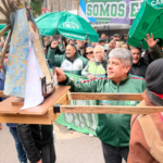 Pablo Moyano se pone al frente del conflicto con el «antiobrero» Jorge Macri y moviliza para que se cumpla la Ley Moyano en la Ciudad