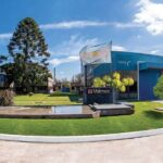 Crisis industrial: Laboratorio Valmax paró la producción, debe salarios y le impidió el ingreso a sus 40 trabajadores