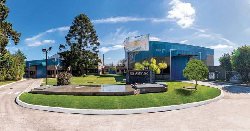 Laboratorio Valmax le impidió el ingreso a 40 trabajadores con sueldos adeudados