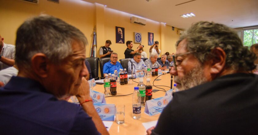 Por el «Día de la Raza» la CGT cruzó a la gestión libertaria: «Provocación burda»