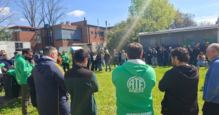 Tras quedar firme la cautelar que frenó los despidos, trabajadores del INTI reclaman aumentos
