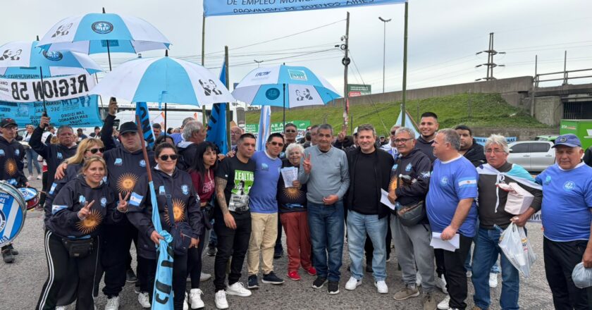 La Federación de Municipales Bonaerenses Fesimubo cortó la Panamericana en Tigre y profundiza su plan de lucha