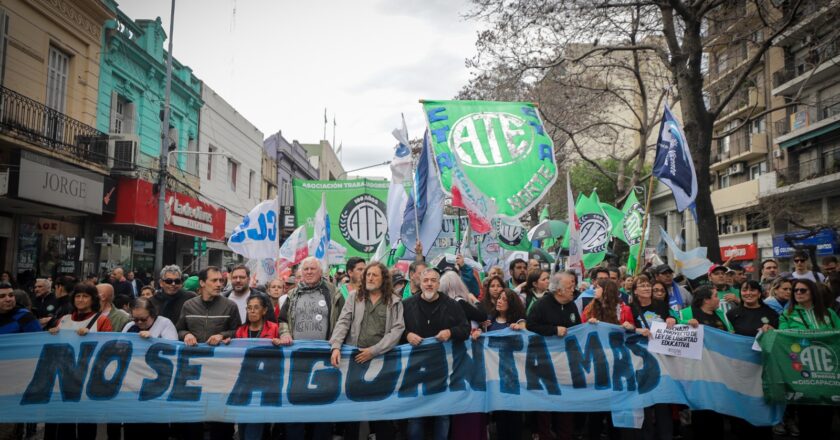 ATE fue a la Quinta de Olivos a rechazar los «despidos voluntarios» y el endeudamiento de 300 millones de dólares para financiarlo: «Es un negociado multimillonario»