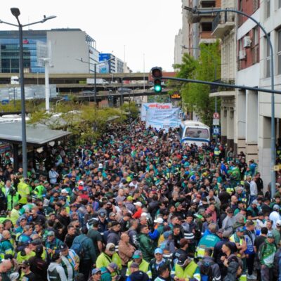 Ley Moyano: Camioneros movilizó a la Comuna 1 contra el intento de eliminar las indemnizaciones en recolección y barrido
